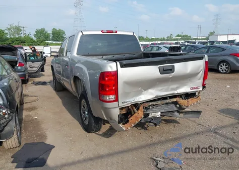 2007 GMC Sierra 1500 Sl z USA, uszkodzony, nr VIN 2GTEC13C571733569